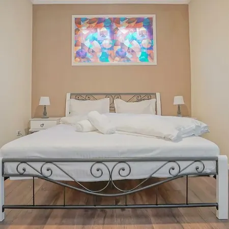 Cn2i Luxury Accommodation/maior Cranta Apartment Brasov